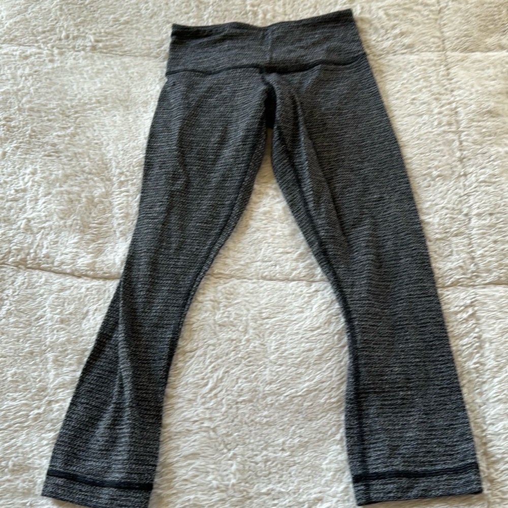 Lululemon cropped leggings